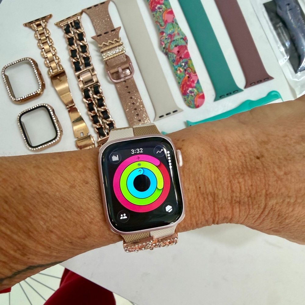 Apple Watch Series 9 - GPS + Cellular 41mm